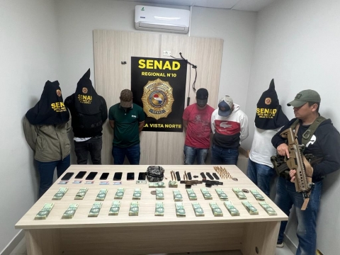 Presuntos acopiadores de marihuana detenidos con armas de fuego y más de 250 millones de guaraníes