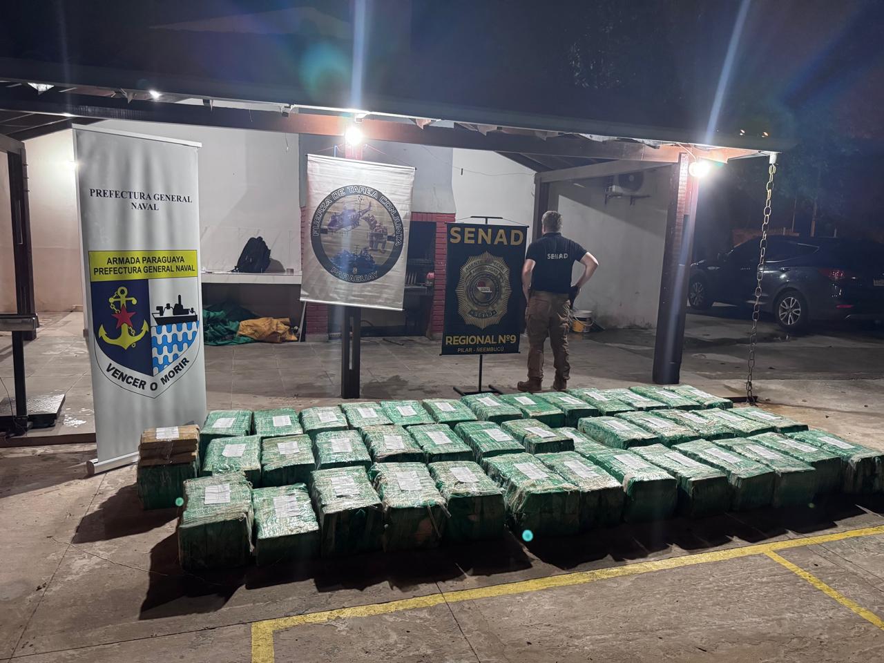 AENAD INCAUTÓ MÁS DE UNA TONELADA DE MARIHUANA EN ZONA RIBEREÑA DE ÑEEMBUCÚ