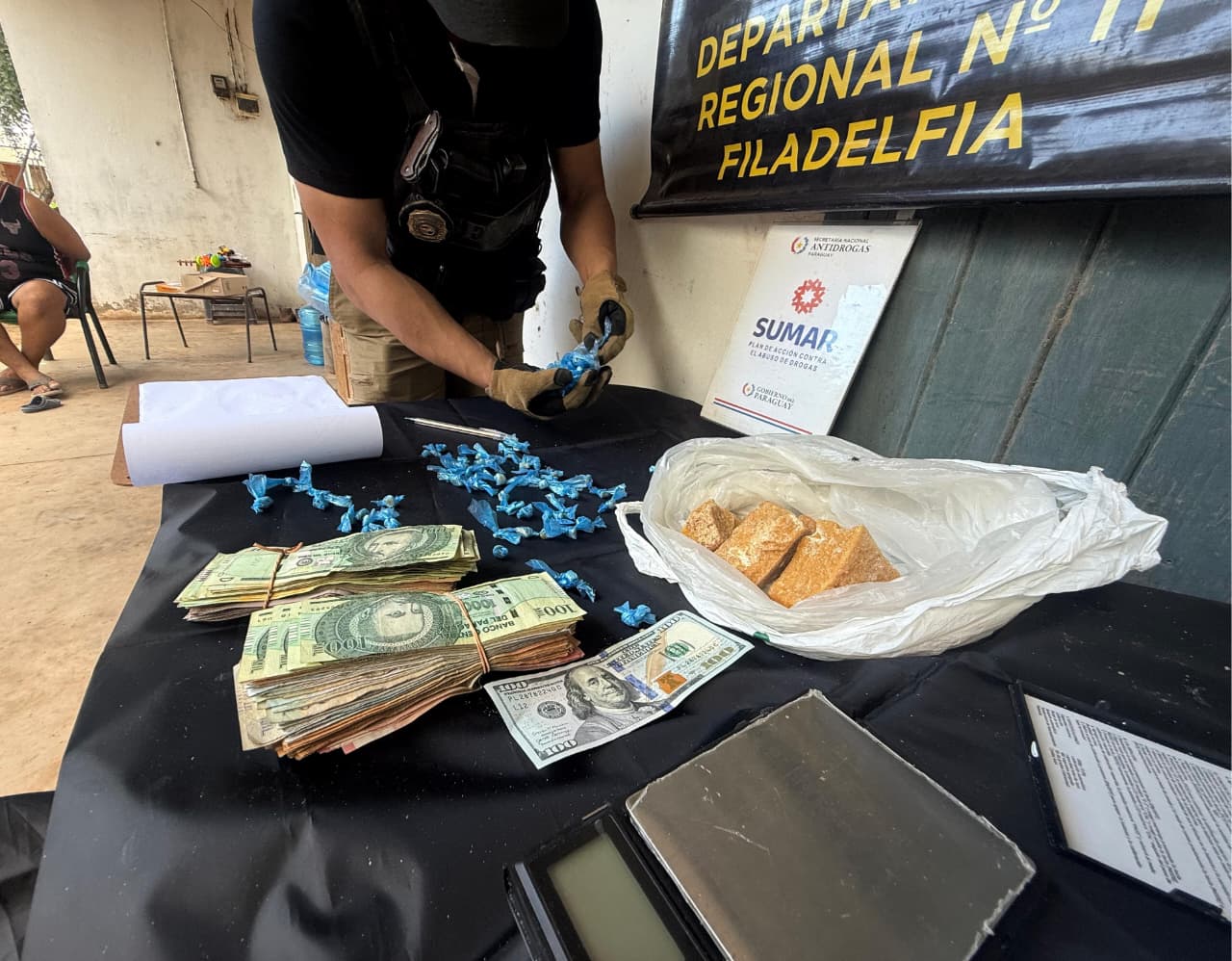 SENAD SACÓ DE CIRCULACIÓN MÁS DE 3.200 DOSIS DE PASTA BASE DE COCAÍNA A METROS DE UN CENTRO EDUCATIVO DE LOMA PLATA