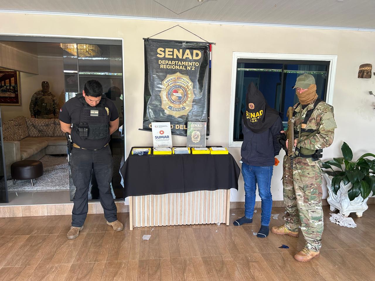 SENAD CAPTURÓ A UNA PERSONA CON MÁS DE 5 KILOS DE COCAÍNA EN HERNANDARIAS